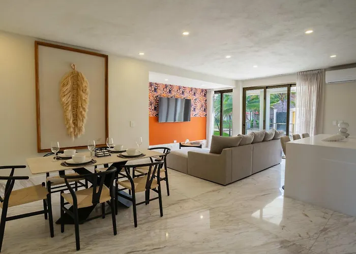 Casa Arena-family By The